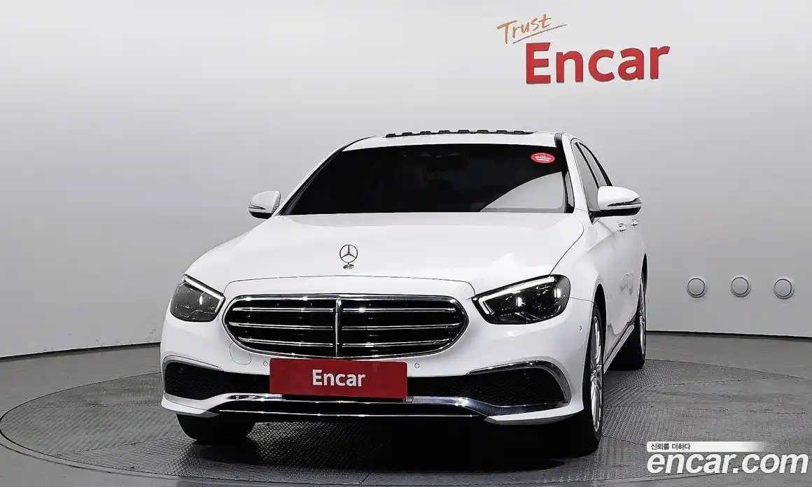 Mercedes-Benz E-Class 2021 2.0 Автомат в Москве № 140627, фото 3