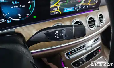 Mercedes-Benz E-Class 2021 2.0 Автомат в Москве № 140627, миниатюра 9