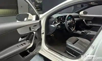 Mercedes-Benz A-Class 2021 2.0 Автомат в Москве № 142749, миниатюра 11