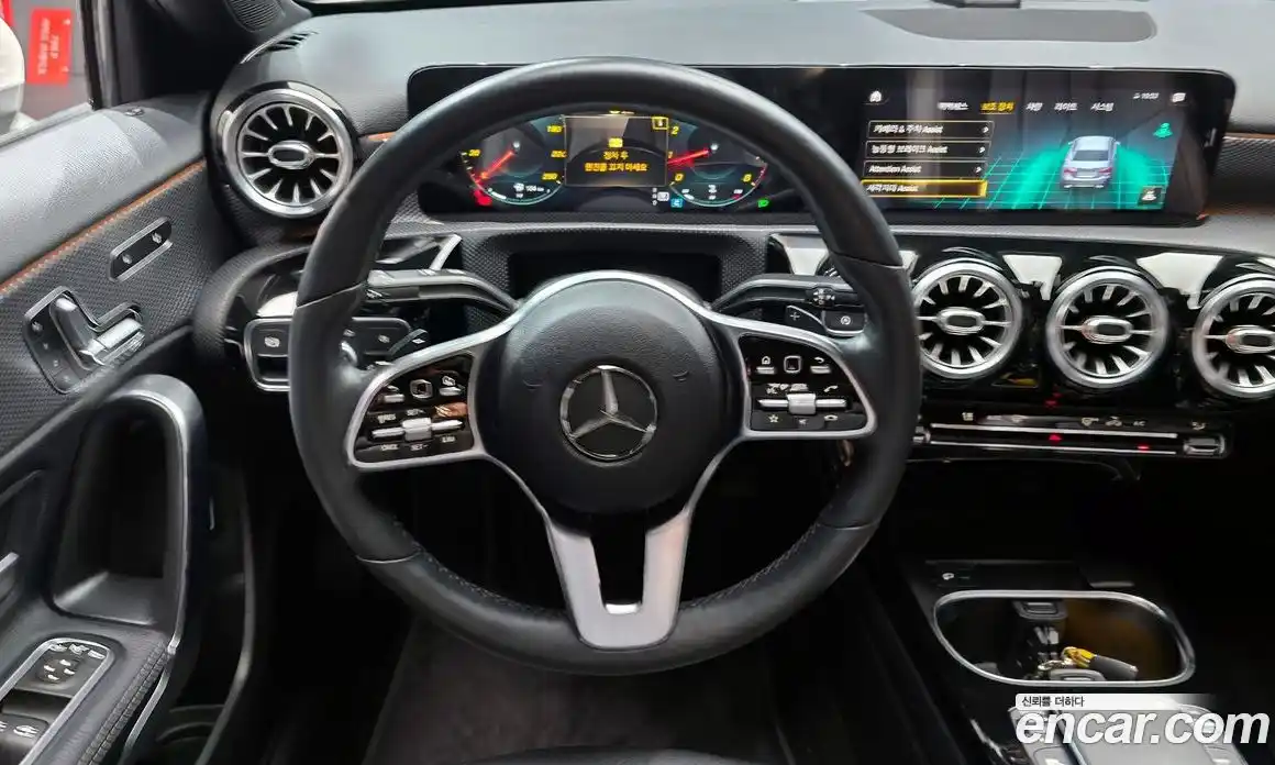 Mercedes-Benz A-Class 2021 2.0 Автомат в Москве № 142749, фото 14