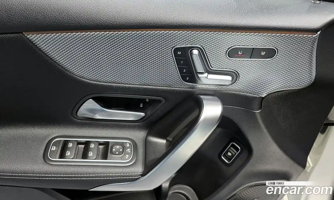 Mercedes-Benz A-Class 2021 2.0 Автомат в Москве № 142749, фото 17