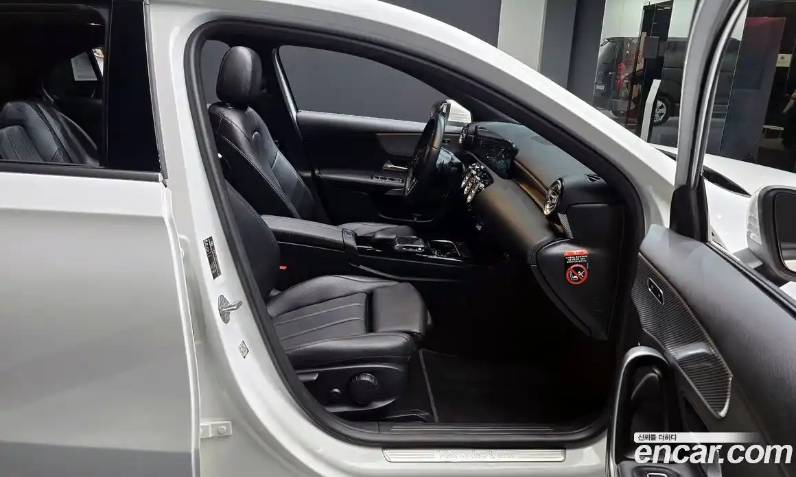 Mercedes-Benz A-Class 2021 2.0 Автомат в Москве № 142749, фото 10