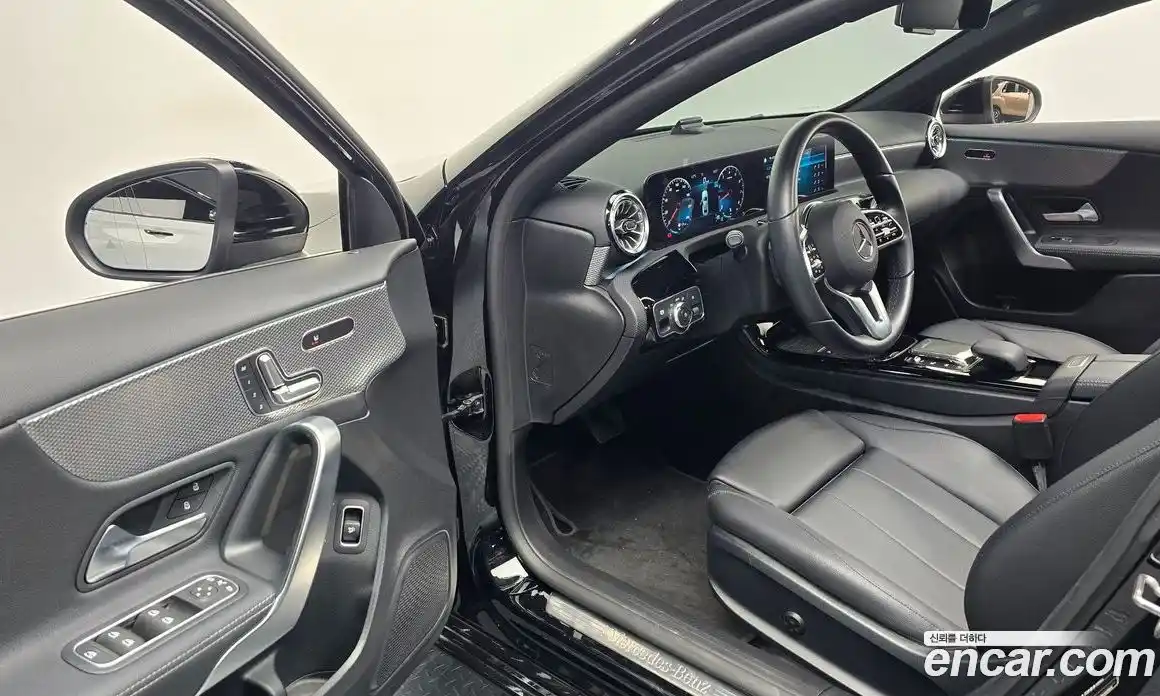 Mercedes-Benz A-Class 2021 2.0 Автомат в Москве № 142960, фото 11