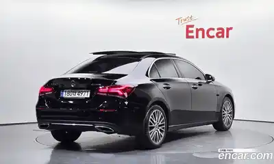 Mercedes-Benz A-Class 2021 2.0 Автомат в Москве № 142960, миниатюра 2