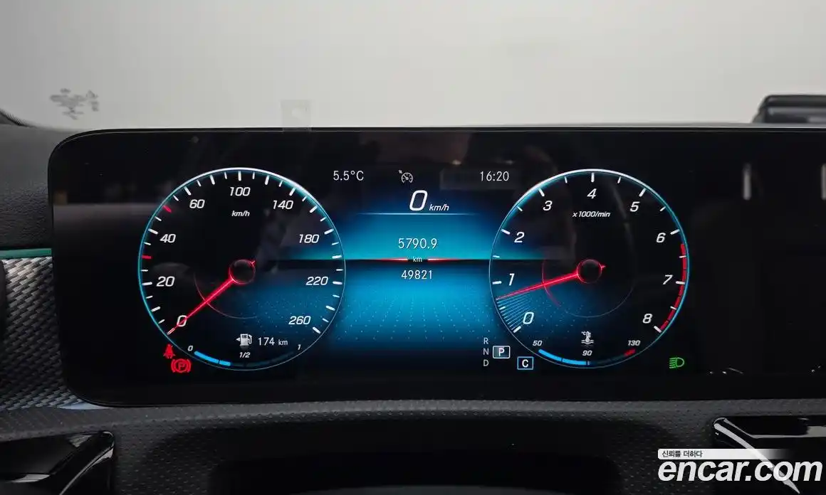 Mercedes-Benz A-Class 2021 2.0 Автомат в Москве № 142960, фото 8