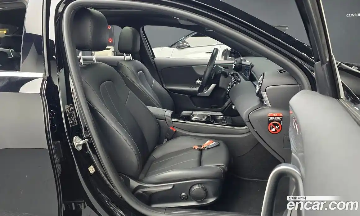 Mercedes-Benz A-Class 2021 2.0 Автомат в Москве № 142960, фото 10