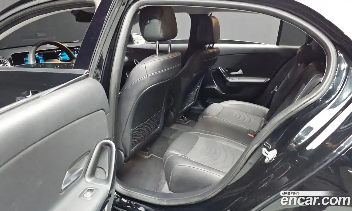 Mercedes-Benz A-Class 2020 2.0 Автомат в Москве № 143698, фото 12