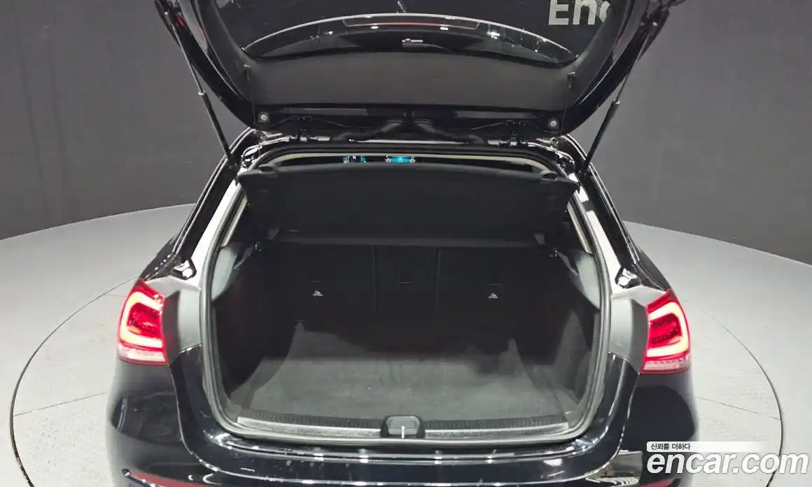 Mercedes-Benz A-Class 2020 2.0 Автомат в Москве № 143698, фото 20