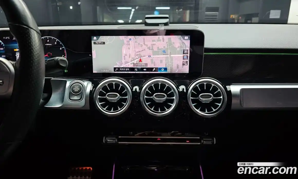 Mercedes-Benz GLB-Class 2020 2.0 Автомат в Москве № 143699, фото 14