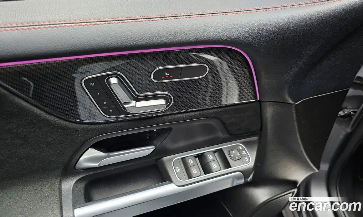 Mercedes-Benz GLB-Class 2020 2.0 Автомат в Москве № 143699, фото 17