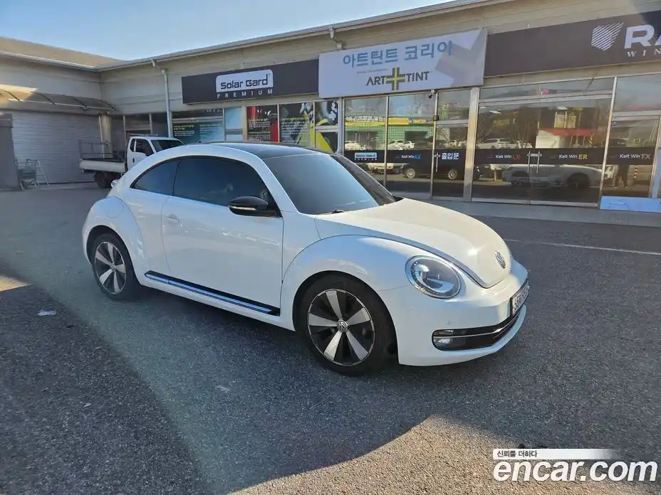 Volkswagen Beatle 2013 2.0 Автомат в Москве № 147051, фото 1
