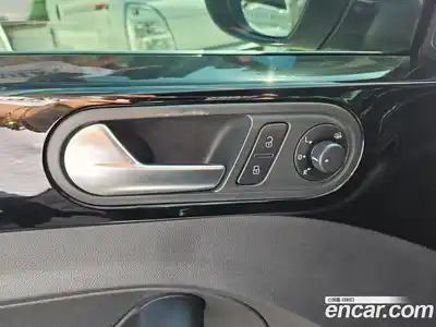 Volkswagen Beatle 2013 2.0 Автомат в Москве № 147051, миниатюра 12