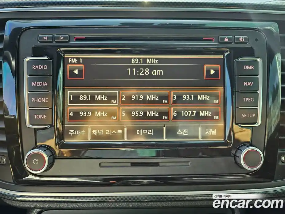 Volkswagen Beatle 2013 2.0 Автомат в Москве № 147051, фото 13