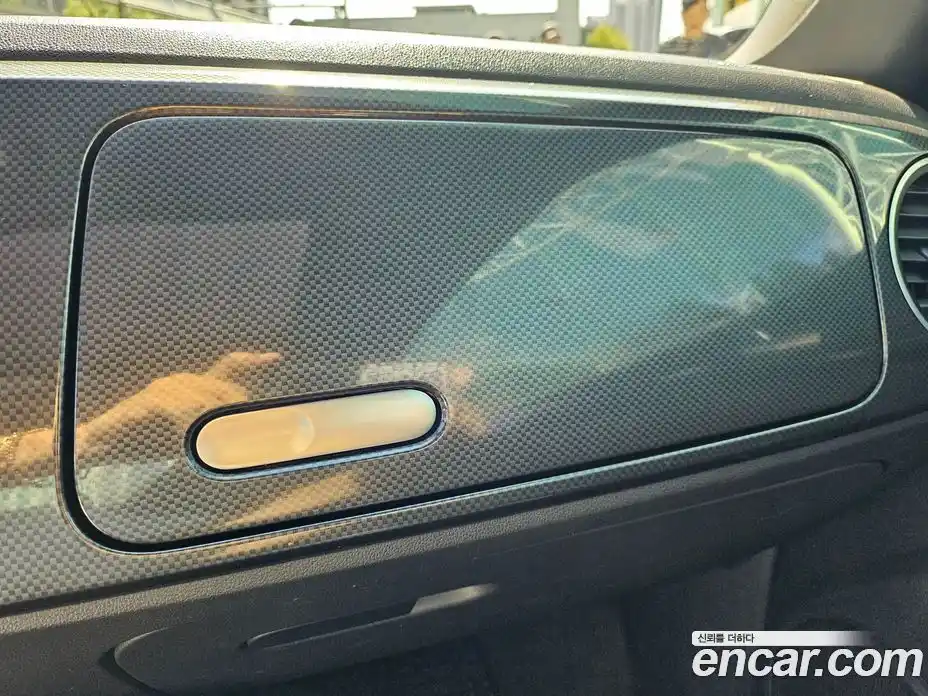 Volkswagen Beatle 2013 2.0 Автомат в Москве № 147051, фото 18