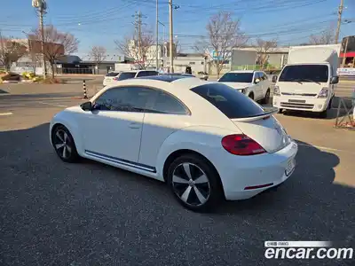 Volkswagen Beatle 2013 2.0 Автомат в Москве № 147051, миниатюра 2