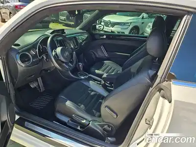 Volkswagen Beatle 2013 2.0 Автомат в Москве № 147051, миниатюра 10