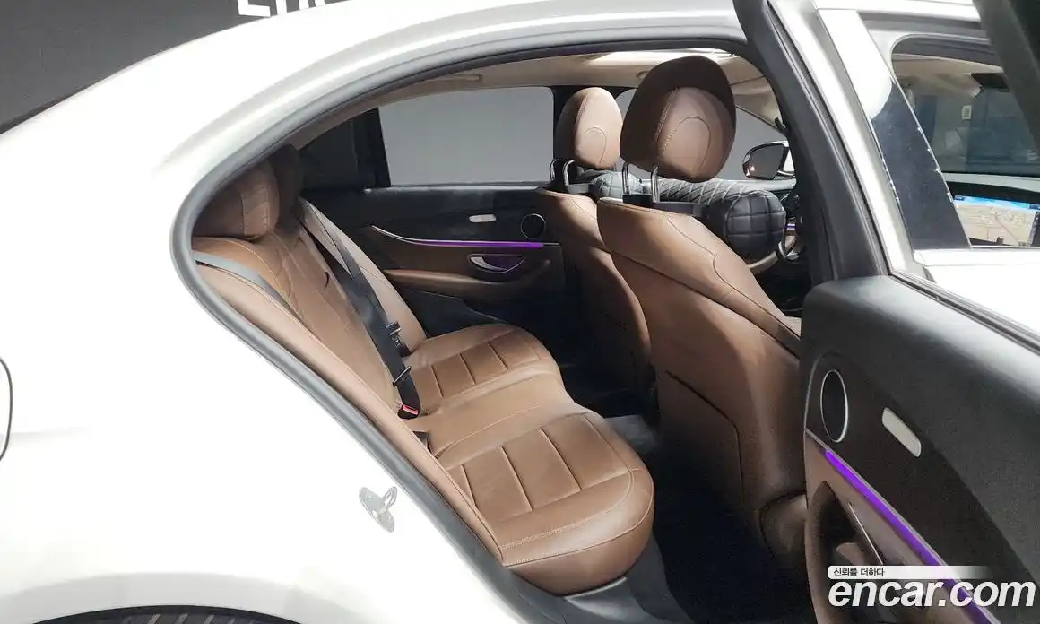 Mercedes-Benz E-Class 2018 1.9 Автомат в Москве № 157931, фото 12