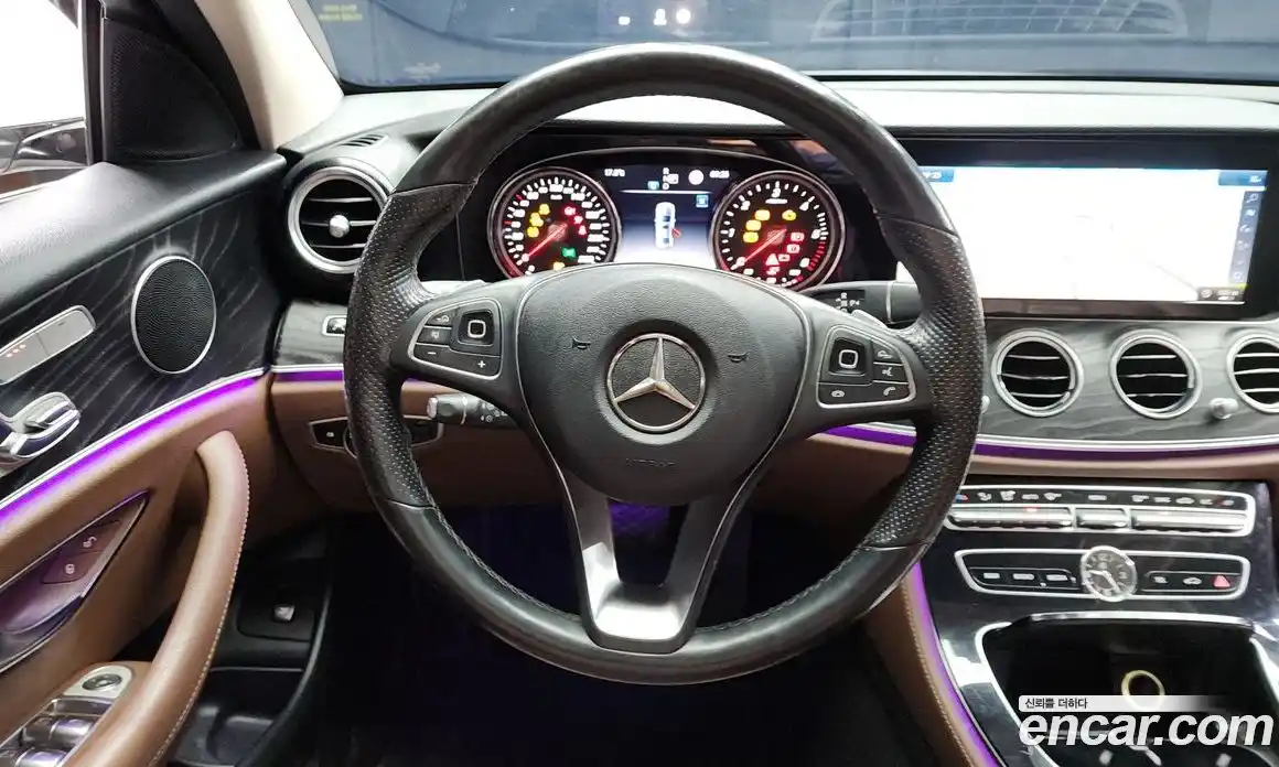 Mercedes-Benz E-Class 2018 1.9 Автомат в Москве № 157931, фото 13