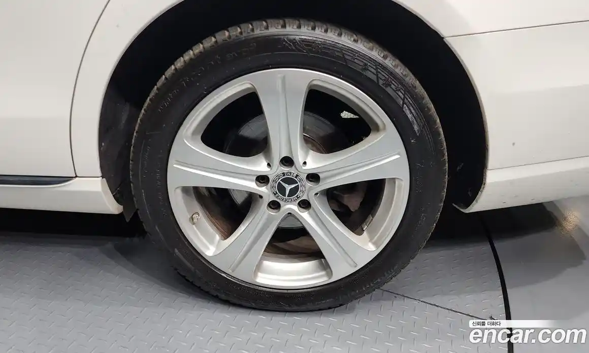 Mercedes-Benz E-Class 2018 1.9 Автомат в Москве № 157931, фото 5