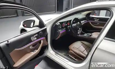 Mercedes-Benz E-Class 2018 1.9 Автомат в Москве № 157931, миниатюра 10