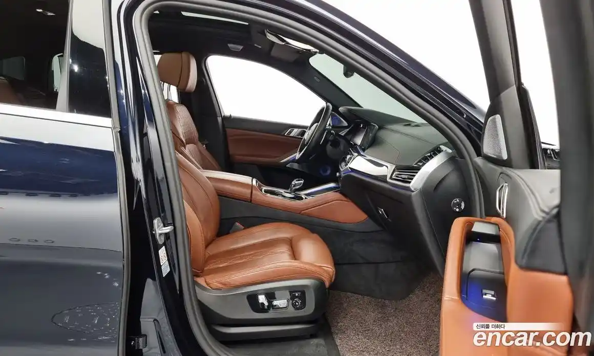 BMW X6 2021 4.4 Автомат в Москве № 159640, фото 11