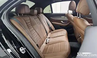 Mercedes-Benz E-Class 2022 2.0 Автомат в Москве № 160593, миниатюра 12