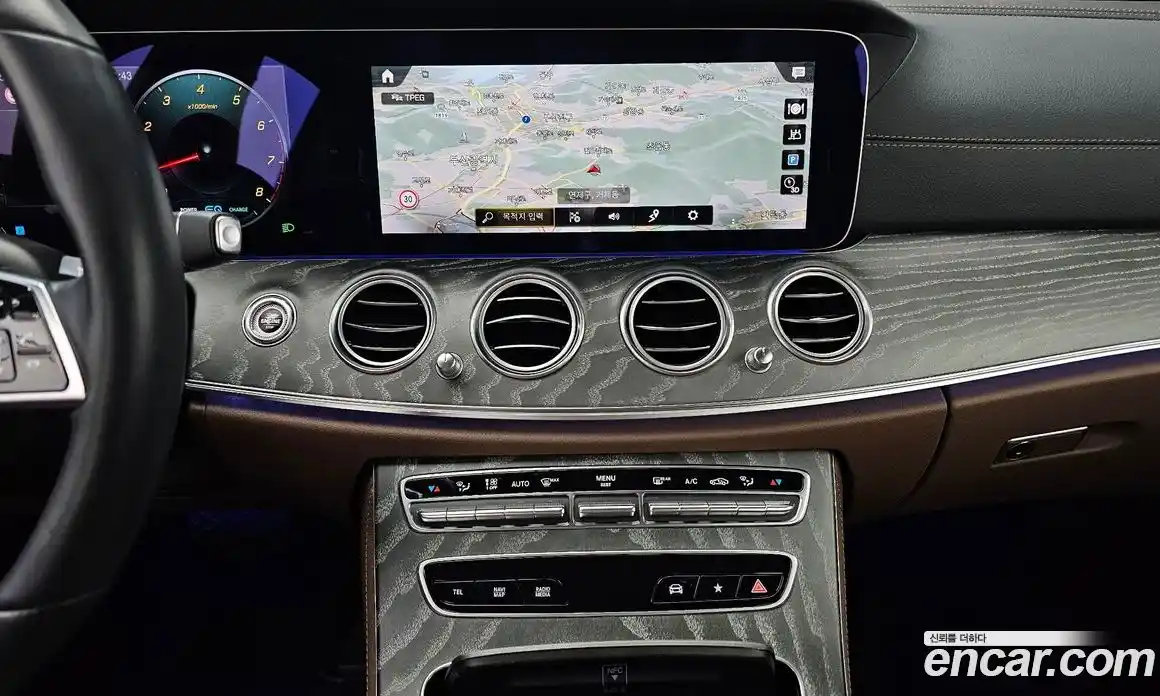 Mercedes-Benz E-Class 2022 2.0 Автомат в Москве № 160593, фото 15