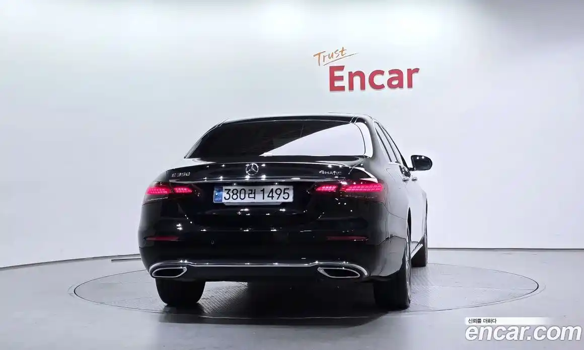 Mercedes-Benz E-Class 2022 2.0 Автомат в Москве № 160593, фото 4