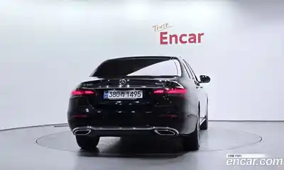 Mercedes-Benz E-Class 2022 2.0 Автомат в Москве № 160593, миниатюра 4