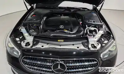 Mercedes-Benz E-Class 2022 2.0 Автомат в Москве № 160593, миниатюра 6