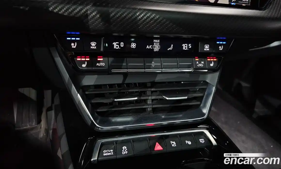 Audi e-tron GT 2022 0.1 Автомат в Москве № 162516, фото 18