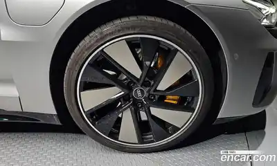 Audi e-tron GT 2022 0.1 Автомат в Москве № 162516, миниатюра 5