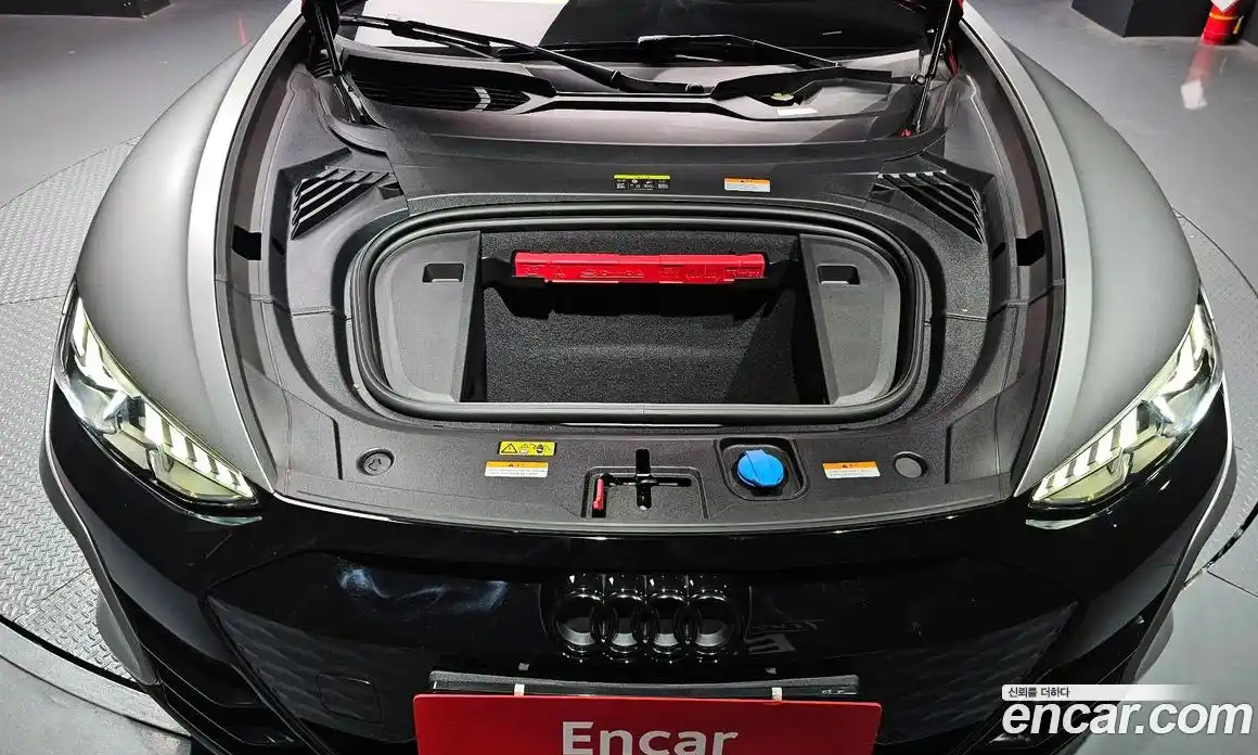 Audi e-tron GT 2022 0.1 Автомат в Москве № 162516, фото 6