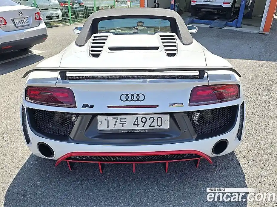 Audi R8 2015 5.2 Автомат в Москве № 162926, фото 12