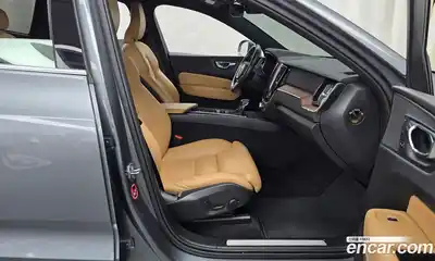 Volvo XC60 2019 2.0 Автомат в Москве № 164602, миниатюра 11