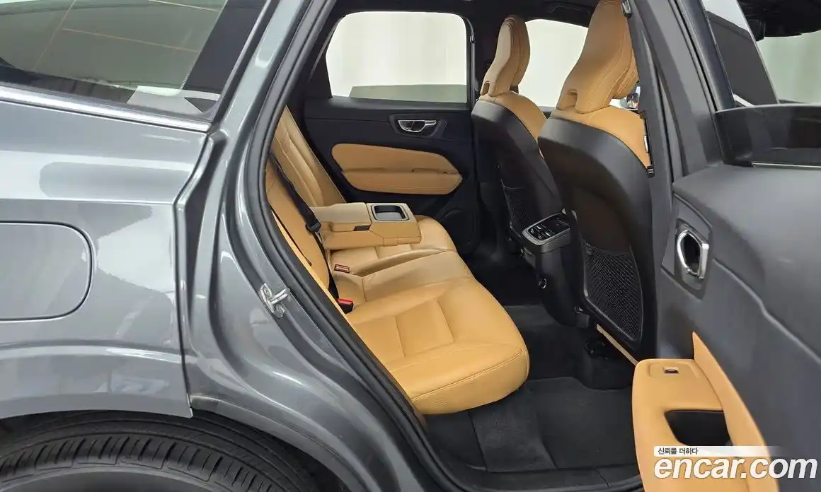 Volvo XC60 2019 2.0 Автомат в Москве № 164602, фото 12