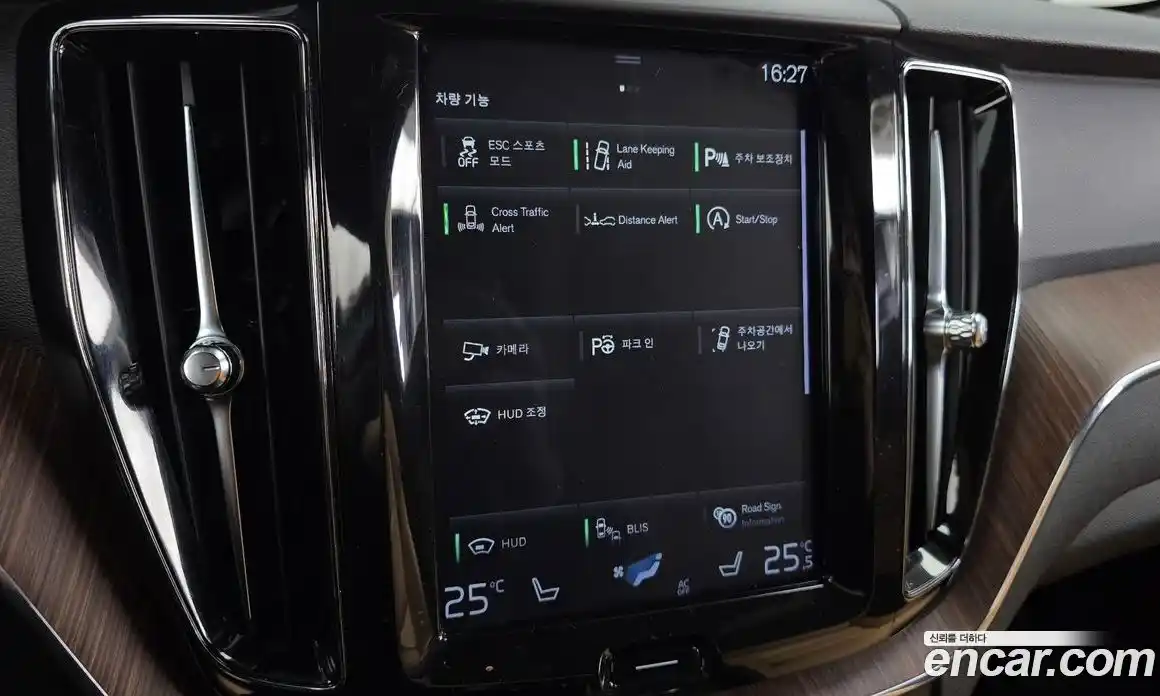 Volvo XC60 2019 2.0 Автомат в Москве № 164602, фото 16