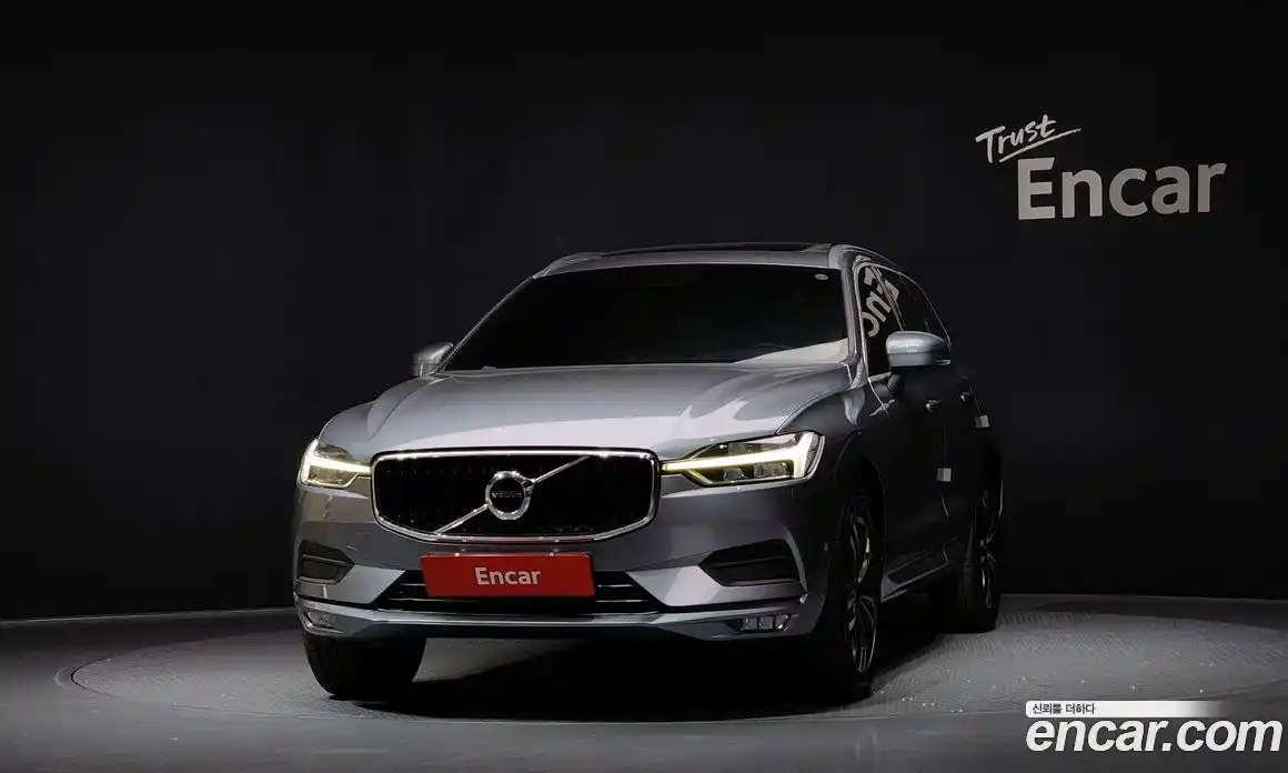 Volvo XC60 2019 2.0 Автомат в Москве № 164602, фото 3