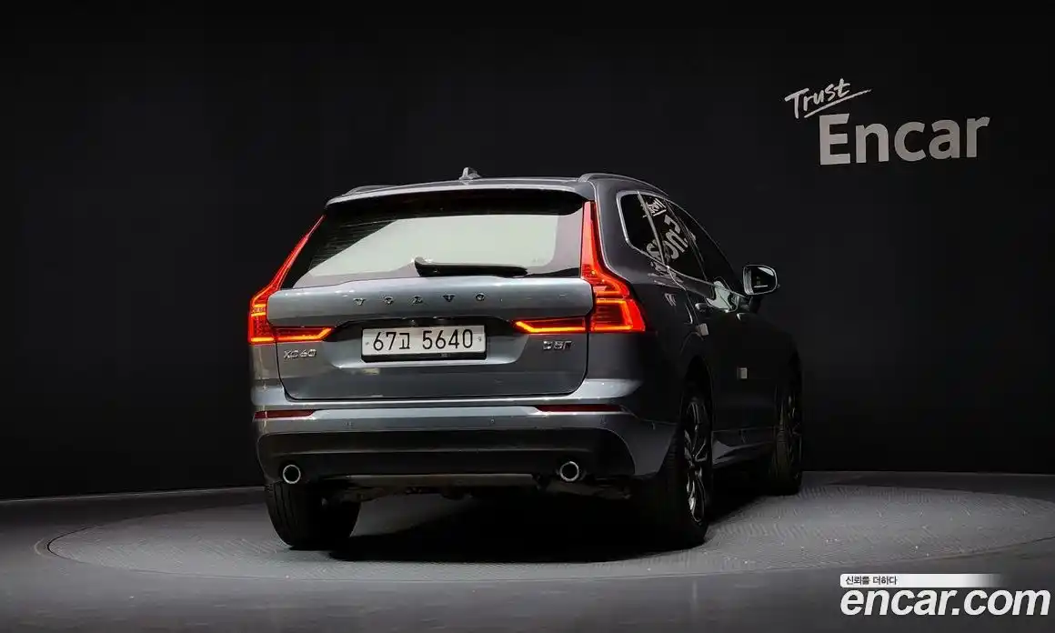 Volvo XC60 2019 2.0 Автомат в Москве № 164602, фото 4