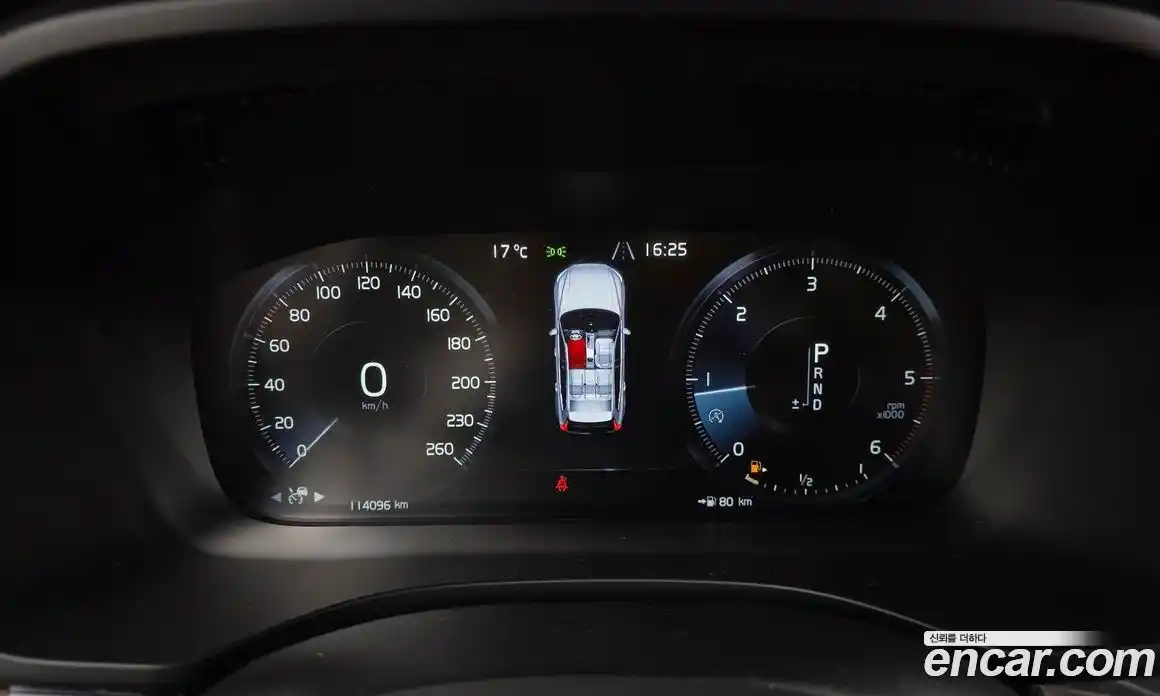 Volvo XC60 2019 2.0 Автомат в Москве № 164602, фото 8