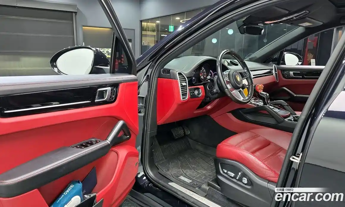 Porsche Cayenne 2021 3.0 Автомат в Москве № 165403, фото 11