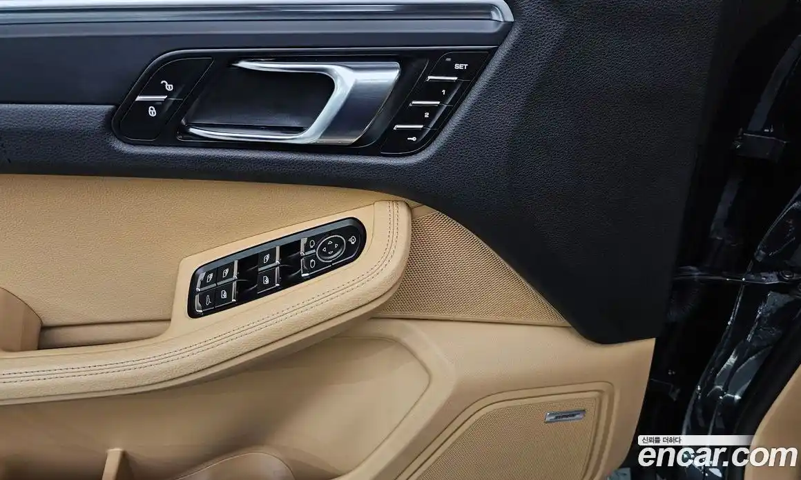 Porsche Macan 2018 2.0 Автомат в Москве № 165451, фото 16