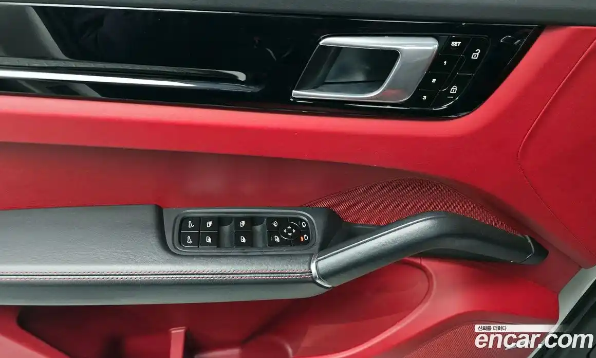 Porsche Cayenne 2019 3.0 Автомат в Москве № 165696, фото 18