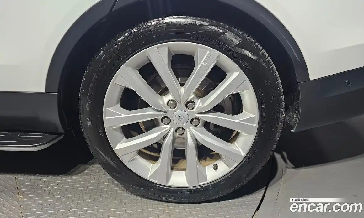 Land Rover Discovery 2023 3.0 Автомат в Москве № 166169, фото 5