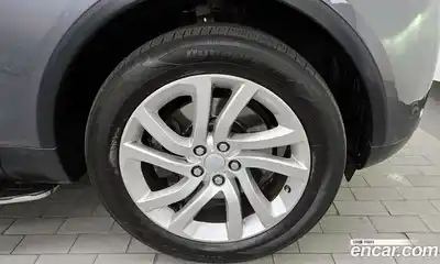 Land Rover Discovery 2017 2.0 Автомат в Москве № 166527, миниатюра 5