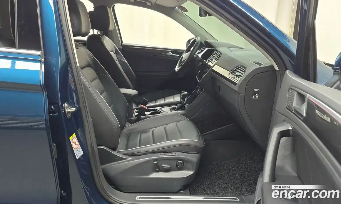 Volkswagen Tiguan 2022 2.0 Автомат в Москве № 168818, фото 11