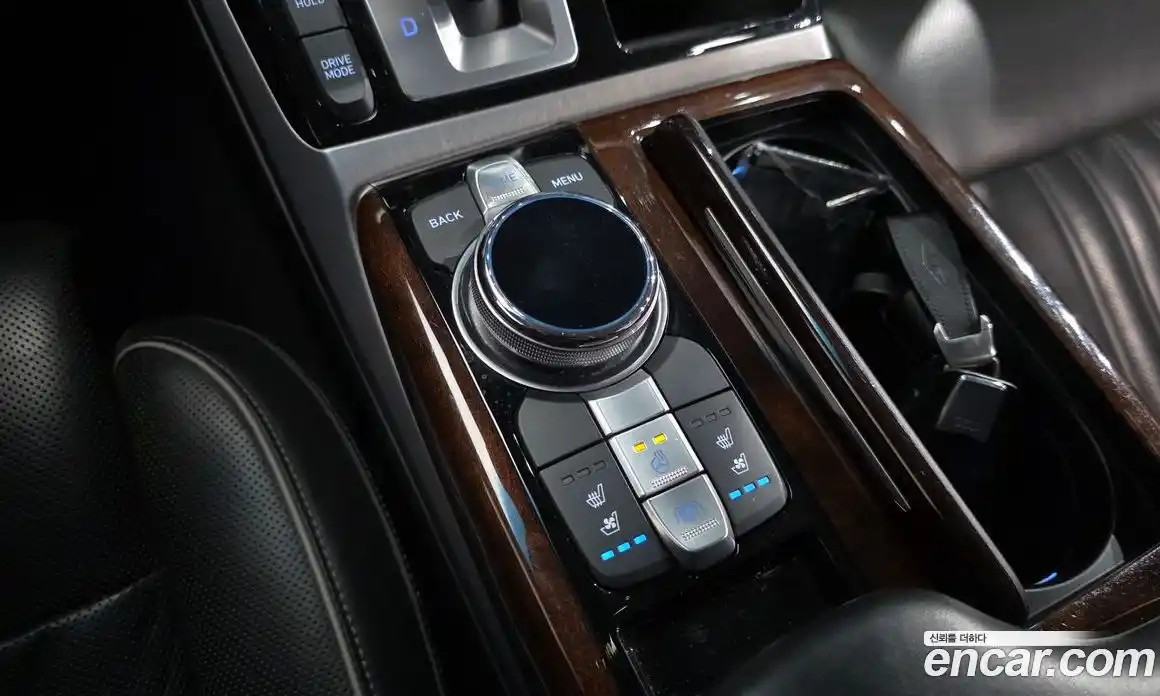 Genesis EQ900 2016 5.0 Автомат в Москве № 16987, фото 14