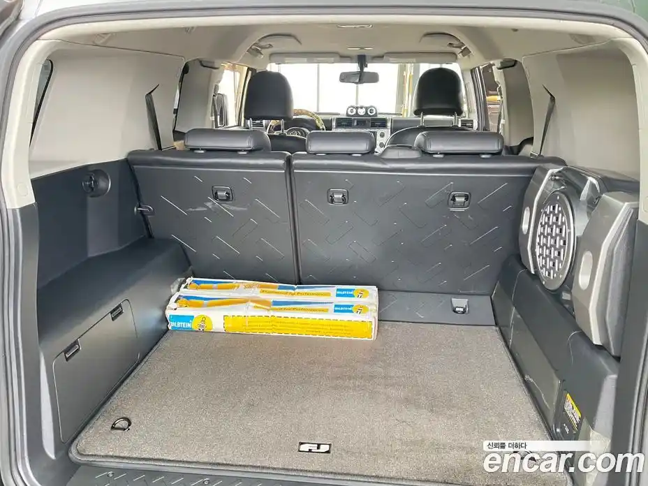 Toyota FJ Cruiser 2010 4.0 Автомат в Москве № 170357, фото 12