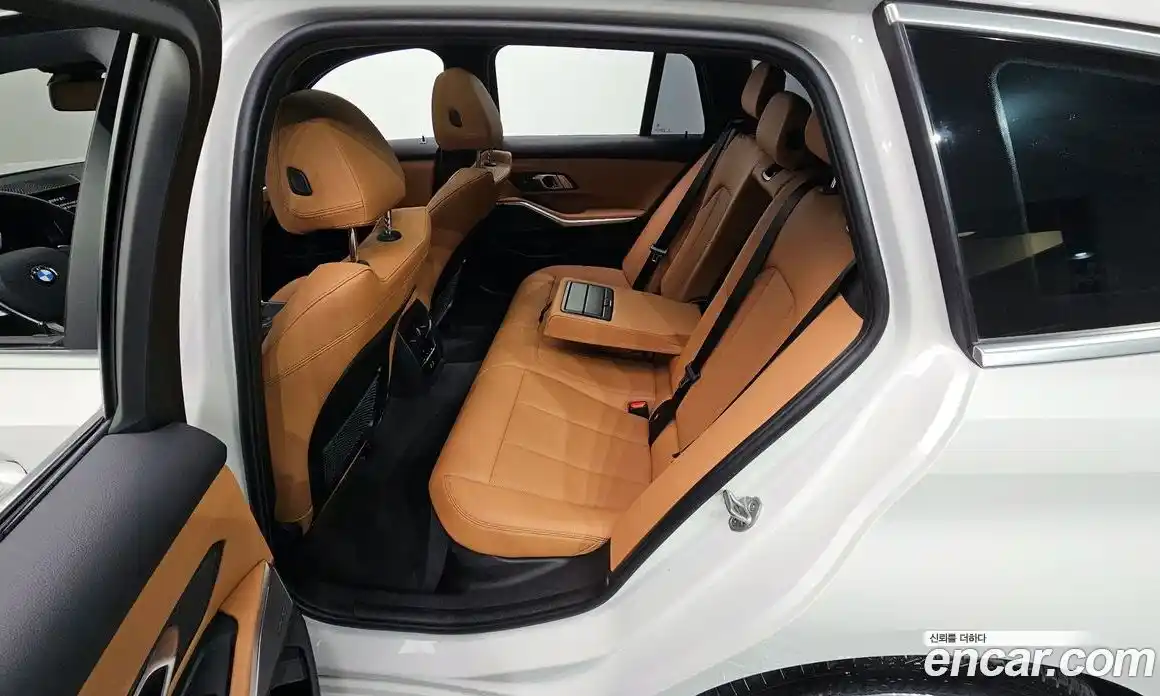 BMW 3-Series 2023 2.0 Автомат в Москве № 189118, фото 11