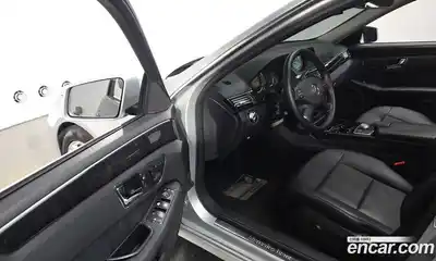 Mercedes-Benz E-Class 2010 3.5 Автомат в Москве № 191808, миниатюра 12